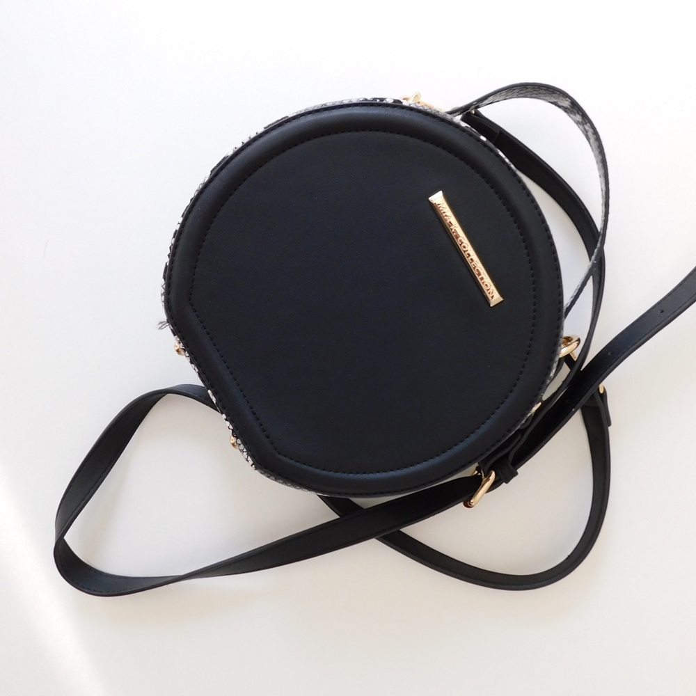Mia K. Collection Circle Purse